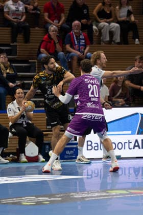 Pictured: Sebastian Greß, 25, of Dresden, throws the ball on October 4, 2026, HC Elbflorenz 2006 vs. TV 05 07 Hüttenberg, Handball Bundesliga 2, Matchday 6, Germany, Dresden, BallsportArena Dresden Copyright: HMBxMedia xEtiennexSchlick