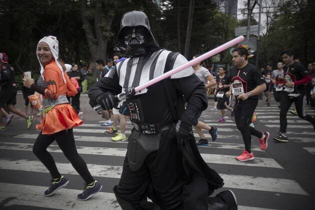 MEXICO CITY -- A person disguised takes part in the race Star Wars Run , in Mexico City, capital of Mexico, on Nov. 15, 2015. According to local press, about 15,000 people, some dressed as characters of Star Wars, took part in the race under two categories, 7 and 21 kilometers, in addition to the Jedi Challenge which consisted of 21+7km. Alejandro Ayala) (vf) (fnc) (SP)MEXICO-MEXICO CITY-ATHLETICS-RACE e AlejandroxAyala