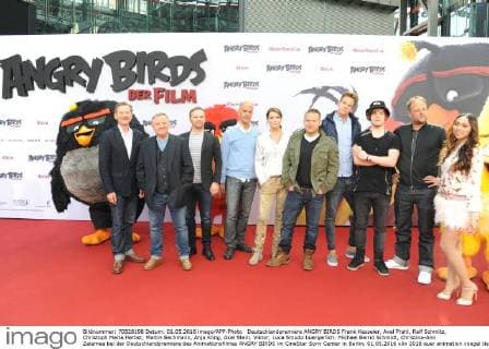 Deutschlandpremiere ANGRY BIRDS Frank Kesseler, Axel Prahl, Ralf Schmitz, Christoph Maria Herbst, Martin Bachmann, Anja Kling, Axel Stein, Viktor, Luca Smudo buergerlich: Michael Bernd Schmidt, Christina-Ann Zalamea bei der Deutschlandpremiere des Animationsfilmes ANGRY BIRDS im CineStar Sony Center in Berlin, 01.05.2016