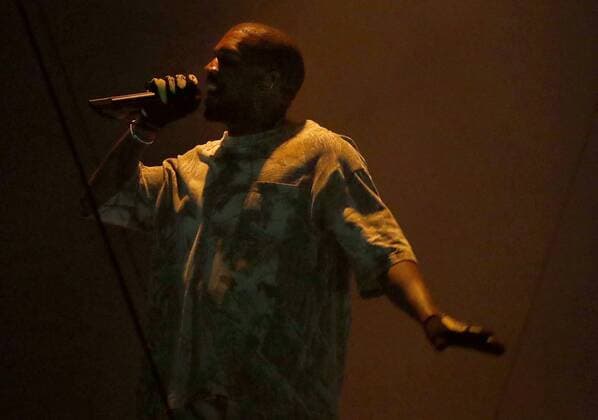 October 10, 2016 - St. Paul, MN, USA - Kanye West performed at the Xcel Energy Center in St. Paul, MN. .... .. .. CARLOS GONZALEZ cgonzalez@startribune.com - October 10, 2016, St. Paul, MN, Xcel Energy Center, Kanye West first Twin Cities concert in nine years, Saint Pablo Tour St. Paul USA - ZUMAm42_