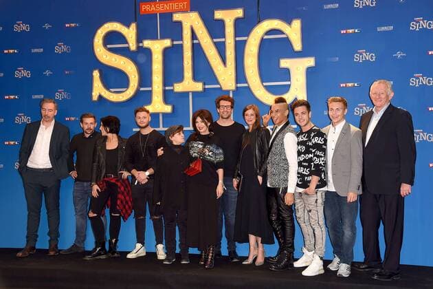 Olli Schulz, Klaas Heufer-Umlauf, Inscope21, Stefanie Kloss, Katharina Thalbach, Iris Berben, Daniel Hartwich, Alexandra Maria Lara, Prince Damien, Luca Haenni, Lukas Pratschker, Paul Steinschulte Europapremiere von Sing im Cinedom in Köln am 27.11.2016