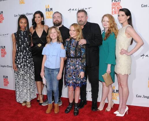 Bilder des Tages June 19, 2017 - Los Angeles, CA, United States - 19 June 2017 - Los Angeles, California - Tayler Buck, Stephanie Sigman, David F. Sandberg, Lulu Wilson, Anthony LaPaglia, Talitha Bateman, Miranda Otto, Grace Fulton. LA Film Festival Premiere of Annabelle: Creation held at Theater at Ace Hotel in Los Angeles. Photo Credit: AdMedia Los Angeles United States - ZUMAa123 20170619_zaa_a123_054 Copyright: xBirdiexThompsonx