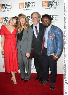 October 5, 2017 - New York, N.Y, USA - DESTRY SPIELBERG, KATE CAPSHAW, STEVEN SPIELBERG,THEO SPIELBERG attend the world premiere of Spielberg at 55th Annual The New York Film Festival.Alice Tully Hall, Lincoln Center, NYC.October 5, 2017.Photos by , Globe Photos Inc. New York USA - ZUMAms4_ 20171005_zaa_ms4_009 Copyright: xSoniaxMoskowitzx