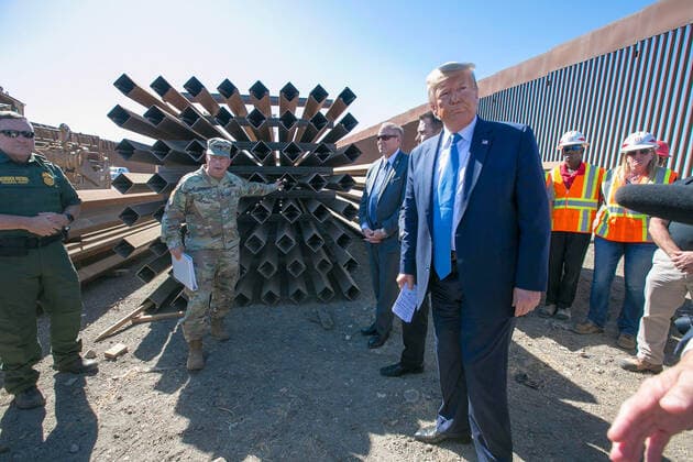 September 18, 2019, San Diego, CA, USA: Lt. Gen. Todd Semonite, left, the commanding general of the Army Corps of Engineers, explains construction details as President Donald Trump visits the U.S.-Mexico border, east of the Otay Mesa Port of Entry in San Diego on Wednesday, Sept. 18, 2019. San Diego USA - ZUMAm67_ 20190918_zaf_m67_031 Copyright: xJohnxGibbinsx