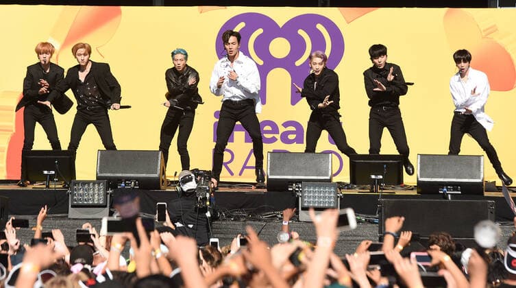 September 21, 2019, Las Vegas, NV, USA: LAS VEGAS, NEVADA - SEPTEMBER 21: Monsta X - Lee Joo-heon, Chae Hyung-won, Lee Ho-seok, Sohn Hyun-woo, Lee Min-hyuk, Yoo Ki-hyun, Im Chang-kyun perform onstage during the Daytime Stage at the 2019 iHeartRadio Music Festival held at the Las Vegas Festival Grounds on September 21, 2019 in Las Vegas, Nevada. Photo: imageSPACE Las Vegas USA - ZUMAs181 20190921_zea_s181_246 Copyright: xImagespacex