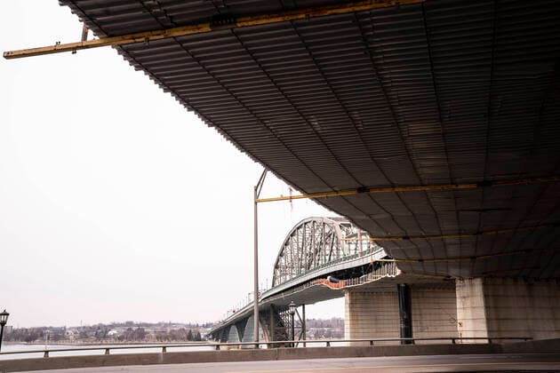 March 18, 2020, Buffalo, New York, USA: The USA and Canada have closed the border to all non-essential travel becuase of Covid-19. The 5,500 mile border has been closed by mutual agreement between the two governments. The Peace Bridge between Buffalo, NY and Fort Erie, Ontario had 5,105,882 bridge crossings in 2019. . March 18, 2020. Buffalo, NY. Buffalo USA - ZUMAb175 20200318_znp_b175_020 Copyright: xBrendanxBannonx