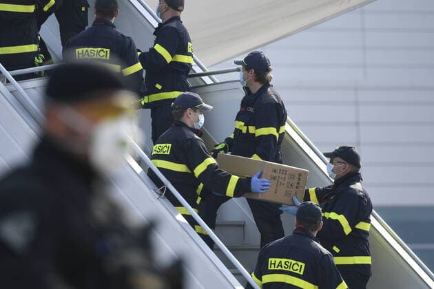 The Czech state reckons with three aircraft a week delivering health material from China during six weeks, Interior Minister Jan Hamacek, not on the photo, (Social Democrats, CSSD) told journalists today, on Friday, March 20, 2020. Later today, the bought consignment with 1.1 million respirators landed at the Vaclav Havel International Airport Prague. They will be shipped to the central store in Pardubice, East Bohemia, and then distributed in the regions, Hamacek said. Another two consignments with health materials are to come here on Saturday. The first aircraft from China, bringing 150,000 rapid testers for the novel coronavirus, landed in Prague on Wednesday night. (CTKxPhoto MichalxKamaryt) CTKPhotoP202003200404801 _KMT6449