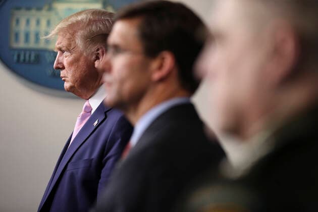 News Bilder des Tages April 1, 2020, Washington, District of Columbia, USA: United States President Donald J. Trump listens during the daily briefing on the novel coronavirus, COVID-19, in the Brady Press Briefing Room of the White House on April 1, 2020 in Washington, DC. Next to Trump, US Secretary of Defense Dr. Mark T. Esper, center, and US Army General Mark A. Milley, Chairman of the Joint Chiefs of Staff, right Washington USA - ZUMAs152 20200401_zaa_s152_042 Copyright: xOliverxContrerasx