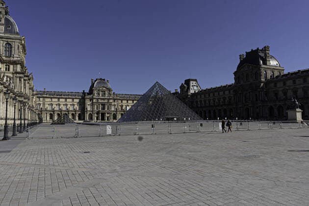 Coronavirus in Frankreich, Eindrücke aus Paris April 5, 2020, Paris, France: (INT) Paris amid Coronavirus. April 5,2020,Paris,France:Little movement in the streets of Paris,capital of France, this Sunday afternoon (5), due to the isolation imposed by the Coronavirus pandemic...Credit: Thenews2 Paris - ZUMAn293 20200405_znp_n293_008 Copyright: xEricxBrommex