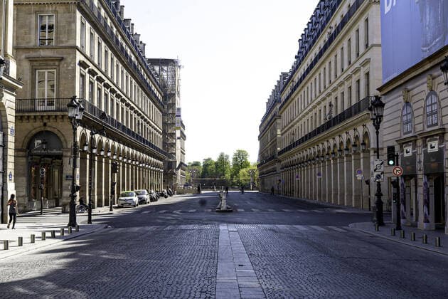 Coronavirus in Frankreich, Eindrücke aus Paris April 5, 2020, Paris, France: (INT) Paris amid Coronavirus. April 5,2020,Paris,France:Little movement in the streets of Paris,capital of France, this Sunday afternoon (5), due to the isolation imposed by the Coronavirus pandemic...Credit: Thenews2 Paris - ZUMAn293 20200405_znp_n293_020 Copyright: xEricxBrommex