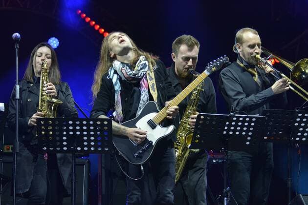 The Igor Sandler Foundation for Supporting Gifted Children and Youth gathered young progressive musicians from all over the world on the stage of the VDNKh Green Theater. According to the organizers plan, this festival is a gratitude to the doctors who have fought for many months and continue to fight for the lives of people during the pandemic. On September 19, musicians from Russia, Belarus, Cuba, the USA, Spain, Bulgaria, Japan and Israel performed on the stage of the VDNKh Green Theater, followed by a rock tournament. Among the performers are American rock musician Alex Karlin, Cuban band Gypsy Jack, funk rock singer and participant of the show The Voice Makenza and others. The winners of the competition were selected by the jury,