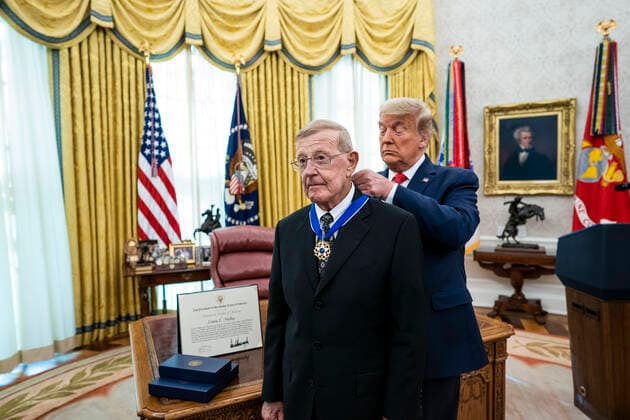 December 3, 2020, Washington, District of Columbia, USA: United States President Donald J. Trump presents the Medal of Freedom to Lou Holtz, in the in the Oval Office of the White House in Washington, DC, Thursday, Dec, 3, 2020. Afterwards he makes remark about the election and the Attorney General Washington USA - ZUMAs152 20201203_zaa_s152_001 Copyright: xDougxMillsx