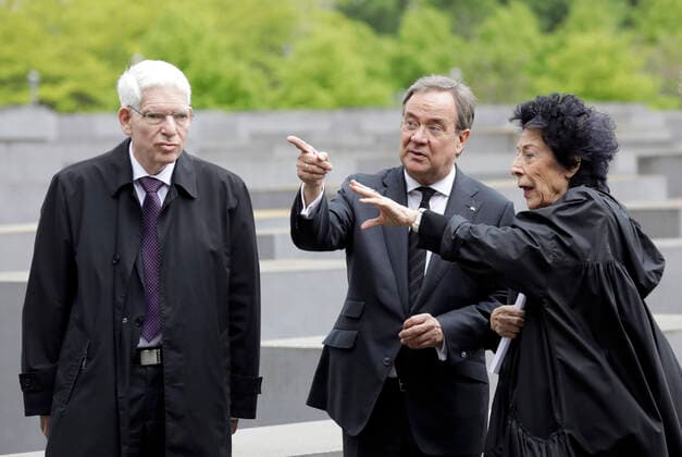 Josef Schuster, President of the Central Council of Jews, Armin Laschet, State Premier of North Rhine-Westphalia, CDU, Lea Rosh, author and publicist, visit the Memorial to the Murdered Jews of Europe, DEU, Berlin, 27 05 2021