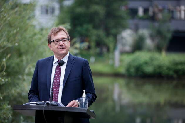 July 20, 2021, Calgary, ab, Canada: Federal Environment Minister Jonathan Wilkinson makes an announcement about the Springbank dam, after it was deemed earlier this month that it could proceed after an environmental assessment determined it is not likely to cause significant adverse effects, in Calgary, Alta., Tuesday, July 20, 2021. Calgary Canada - ZUMAc35_ 20210720_zaf_c35_051 Copyright: xJeffxMcintoshx
