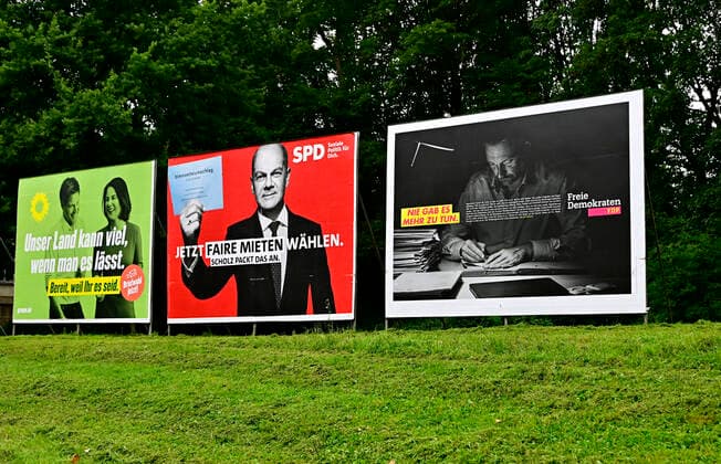 Election 2021, the parties advertise not only on the Internet or talk shows for votes of voters, but also with election posters of the major parties, CDU, SPD, FDP, The Greens, as here in the state of North Rhine-Westphalia NRW To see the top politicians Olaf Schulz, Armin Laschet, Christian Lindner, Annalena Baerbock and Robert Habeck, photographed on 17 08 2021 Â