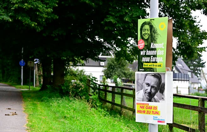 Election 2021, the parties advertise not only on the Internet or talk shows for votes of voters, but also with election posters of the major parties, CDU, SPD, FDP, The Greens, as here in the state of North Rhine-Westphalia NRW To see the top politicians Olaf Schulz, Armin Laschet, Christian Lindner, Annalena Baerbock and Robert Habeck, photographed on 17 08 2021 Â