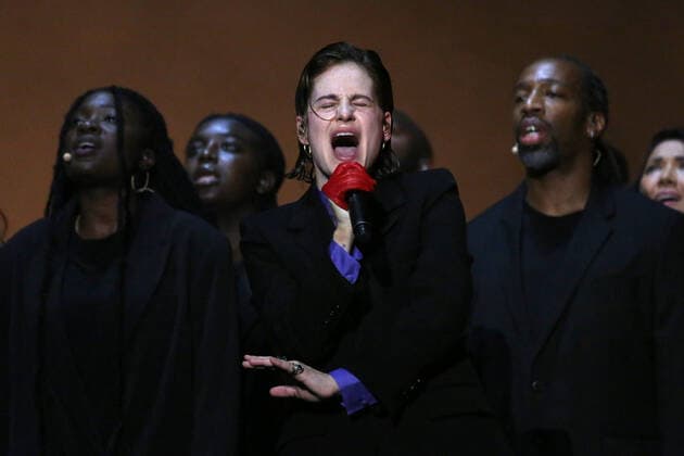 Christine and the Queens perform during the Global Citizen Live concert in Paris on Saturday, September 25, 2021. The concert, held at the base of the Eiffel Tower, is one of several taking place in cities around the world including New York, Los Angeles, London, Sydney, Lagos, Rio, Mumbai and Seoul. The event aims to raise awareness for issues related to the climate and ending poverty. PARI20210925046 DAVIDxSILPA