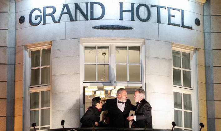 OSLO, NORWAY – DECEMBER 10, 2021: Nobel Peace Prize winners, Filipino-American journalist, co-founder and CEO of Rappler Maria Ressa, Russian journalist, Novaya Gazeta newspaper editor-in-chief Dmitry Muratov, and World Food Programme Executive Director David Beasley (L-R) greet the participants in a torchlight parade in honour of the Nobel Peace Prize winners from a balcony of the Grand Hotel. The Norwegian Nobel Committee has decided to award the Nobel Peace Prize for 2021 to Filipino-American journalist, co-founder and CEO of Rappler Maria Ressa and Russian journalist, Novaya Gazeta editor-in-chief Dmitry Muratov in recognition of their efforts to safeguard freedom of expression, which is a precondition for democracy and lasting peace . TS11B695
