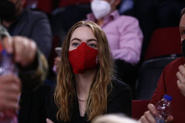 May 4, 2022, Athens, Greece: Award-winning actress Emma Stone was in Greece and opted to enjoy Turkish Airlines EuroLeague Playoffs basketball on Wednesday night. She is in attendance for the Quarterfinals best-of-five series Game 5 featuring Olympiacos versus AS Monaco...Stone, 33, made the trip to the Mediterranean country in Southeast Europe for the premier of Georgios Lanthimosâ€⠢s new short film, â€oeVlichi†(Bleat), and is watching Game 5 alongside the Greek film director, film producer, screenwriter, photographer, and theatre director. Athens Greece - ZUMAe114 20220504_zaa_e114_002 Copyright: xEurokinissix