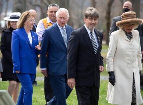 May 17, 2022, St. John s, NL, Canada: Prince Charles and Camilla, Duchess of Cornwall and Lieutenant Governor Judy Foote, left, and her Howard Foot, second right, attend a ceremony in the Heart Garden at Government House, in St. John s during the start of a three-day Canadian Royal tour, Tuesday, May 17, 2022. St. John s Canada - ZUMAc35_ 20220517_zaf_c35_228 Copyright: xPaulxDalyx