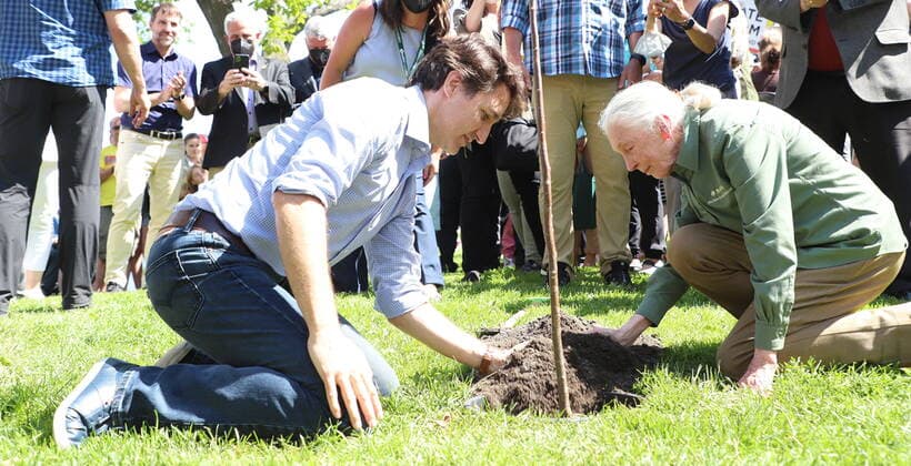 July 7, 2022, Sudbury, ON, CANADA: Prime Minister Justin Trudeau and Dr. Jane Goodall took part in the historic planting of Greater SudburyöÄÃ s 10 millionth tree, in Bell Park, Greater Sudbury, Ont., Thursday, July 7, 2022. Sudbury CANADA - ZUMAc35_ 20220707_zaf_c35_043 Copyright: xGinoxDonatox
