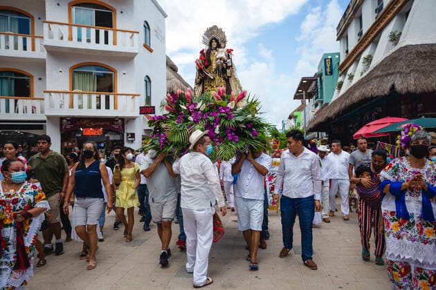 July 16, 2022, PLaya Del Carmen, Mexico City, Mexico: July 16, 2022, Playa del Carmen, Mexico: People take part during a procession as part of the celebrations of the Virgin of Carmen, patron saint of the city of Playa del Carmen, in the state of Quintana Roo, Like every year, residents of the region carry out this celebration on the occasion of the day of the Virgen of the Carmen. on July 16, 2022 in Playa del Carmen; Mexico. PLaya Del Carmen Mexico - ZUMAe321 20220716_zia_e321_009 Copyright: xNataliaxPescadorx xEyepixxGroupx