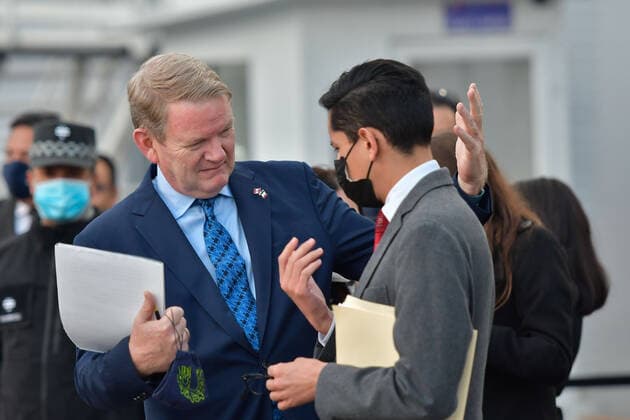 July 28, 2022, Toluca, Mexico City, Mexico: July 28, 2022, Toluca, Mexico : Roberto Velasco oÂlvarez, head of the North American Unit of the SRE and Graeme Clark, Canadian Ambassador to Mexico , during the arrival of three million Covid-19 vaccines from Pfizer at Toluca International Airport (AIT), which were donated by the Canadian government. on July 28, 2022 in Toluca, Mexico. Toluca Mexico - ZUMAe321 20220728_zia_e321_014 Copyright: xArturoxHernandez xEyepixxGroupx