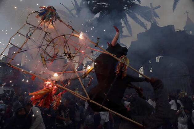 July 31, 2022, Mexico City, Mexico City, Mexico: July 31, 2022, Mexico City, Mexico: The Burning of the Bulls and Fair of Lights took place in Zapotitlan, on the occasion of the celebrations of the Day of Santiago Apostle. on July 31, 2022 in Mexico City, Mexico. Mexico City Mexico - ZUMAe321 20220731_zia_e321_055 Copyright: xGerardoxVieyra xEyepixxGroupx