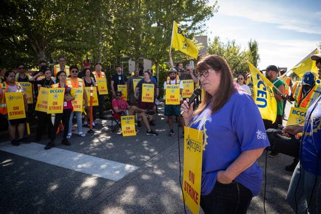August 15, 2022, DELTA, BC, CANADA: British Columbia General Employees Union president Stephanie Smith addresses employees on the picket line outside a B.C. Liquor Distribution Branch facility, in Delta, B.C., on Monday, August 15, 2022. The BCGEU, which represents approximately 33,000 public-service workers across B.C., issued strike notice last Friday. DELTA CANADA - ZUMAc35_ 20220815_zaf_c35_060 Copyright: xDarrylxDyckx