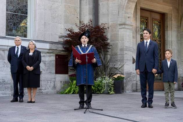 September 10, 2022, Ottawa, ON, CANADA: Governor General Mary Simon and her husband Whit Fraser, left, and Canadian Prime Minister Justin Trudeau and his son Hadrien listen to the proclamation read by Chief Herald Samy Khalid following an accession ceremony at Rideau Hall, in Ottawa, Saturday, Sept. 10, 2022. Ottawa CANADA - ZUMAc35_ 20220910_zaf_c35_017 Copyright: xAdrianxWyldx
