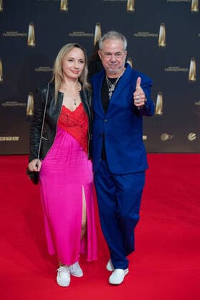 Helmut ZERLETT, musician, with wife Natalia, red carpet, red carpet show, arrival, arrival, award of the German Television Award, The German Television Award 2022, German Television Award 2022 in Cologne, on 14 09 2022