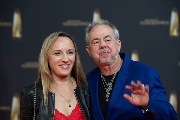 Helmut ZERLETT, musician, with wife Natalia, red carpet, red carpet show, arrival, arrival, award of the German Television Award, The German Television Award 2022, German Television Award 2022 in Cologne, on 14 09 2022
