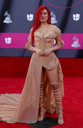 Karol G at arrivals for 23rd Annual Latin GRAMMY Awards 2022, Michelob ULTRA Arena, Mandalay Bay Resort Casino, Las Vegas, NV November 17, 2022. Photo By: MORA Everett Collection at arrivals for 23rd Annual Latin GRAMMY Awards 2022, Michelob ULTRA Arena, Mandalay Bay Resort Casino, Las Vegas, NV November 17, 2022. Photo By: MORA Everett Collection PUBLICATIONXNOTxINxCANxCHNxFRAxITAxJPNxNORxPOLxRUSxESPxUKxUSA