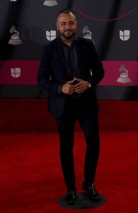 Eladio Flores at arrivals for 23rd Annual Latin GRAMMY Awards 2022 - Part 2, Michelob ULTRA Arena, Mandalay Bay Resort Casino, Las Vegas, NV November 17, 2022. Photo By: MORA Everett Collection at arrivals for 23rd Annual Latin GRAMMY Awards 2022 - Part 2, Michelob ULTRA Arena, Mandalay Bay Resort Casino, Las Vegas, NV November 17, 2022. Photo By: MORA Everett Collection PUBLICATIONXNOTxINxCANxCHNxFRAxITAxJPNxNORxPOLxRUSxESPxUKxUSA