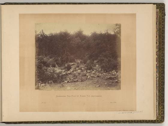 RECORD DATE NOT STATED Slaughter pen, foot of Round Top, Gettysburg negative by T.H. O Sullivan. positive by A. Gardner.. Illus. in: Gardner s photographic sketch book of the war Alexander Gardner. Washington, D.C. : Philp & Solomons, c1866 , v. 1, no. 44, Copyright by A. Gardner, Title from item. War casualties, Pennsylvania, Gettysburg, 1860-1870, Gettysburg, Battle of, Gettysburg, Pa, 1863 , United States, History, Civil War, 1861-1865, Casualties. Copyright: xpiemagsx civwarpietiff12032023-8710 !ACHTUNG AUFNAHMEDATUM GESCHÄTZT!