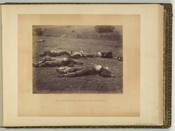 RECORD DATE NOT STATED Field where General Reynolds fell, Gettysburg negative by T.H. O Sullivan; positive by A. Gardner.. Illus. in: Gardner s photographic sketch book of the war Alexander Gardner. Washington, D.C. : Philp & Solomons, c1866 , v. 1, no. 37, Copyright by A. Gardner, Title from item. Dead persons, Pennsylvania, Gettysburg, 1860-1870, United States, History, Civil War, 1861-1865, Battlefields, Pennsylvania, Gettysburg. Copyright: xpiemagsx civwarpietiff12032023-8704 !ACHTUNG AUFNAHMEDATUM GESCHÄTZT!