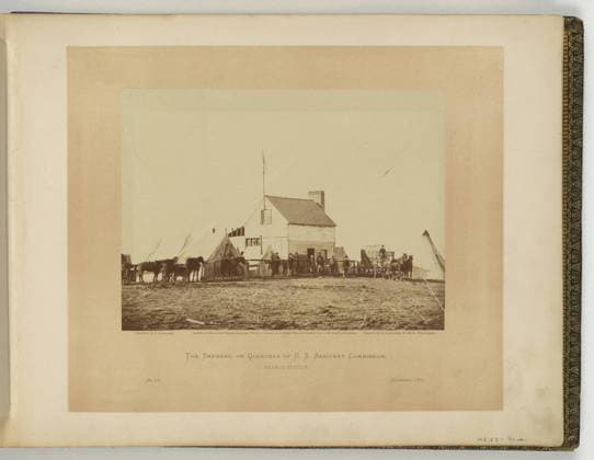 RECORD DATE NOT STATED The Shebang, or quarters of the U.S. Sanitary Commission, Brandy Station negative by J. Gardner, positive by A. Gardner.. Illus. in: Gardner s photographic sketch book of the war Alexander Gardner. Washington, D.C. : Philp & Solomons, c1866 , v. 2, no. 51, Copyright by A. Gardner, Title from item. United States Sanitary Commission, 1860-1870, United States, History, Civil War, 1861-1865, Equipment & supplies, Union, Virginia, United States, History, Civil War, 1861-1865, Military life, Union, Virginia, Tents, Virginia, Brandy Station, 1860-1870, Health care facilities, Virginia, Brandy Station, 1860-1870. Copyright: xpiemagsx civwarpietiff12032023-8717 !ACHTUNG AUFNAHMEDATUM GESCHÄTZT!