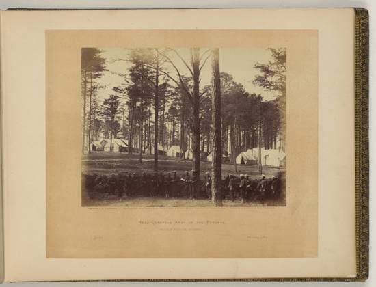 RECORD DATE NOT STATED Head-quarters, Army of the Potomac, Brandy Station, Virginia negative by T.H. O Sullivan, positive by A. Gardner.. Illus. in: Gardner s photographic sketch book of the war Alexander Gardner. Washington, D.C. : Philp & Solomons, c1866 , v. 2, no. 60, Copyright by A. Gardner, Title from item. United States, Army of the Potomac, 1860-1870, Zouaves, Virginia, Brandy Station, 1860-1870, Military camps, Virginia, Brandy Station, 1860-1870, United States, History, Civil War, 1861-1865, Military personnel, Union, Virginia, United States, History, Civil War, 1861-1865, Military facilities, Union, Virginia. Copyright: xpiemagsx civwarpietiff12032023-8724 !ACHTUNG AUFNAHMEDATUM GESCHÄTZT!