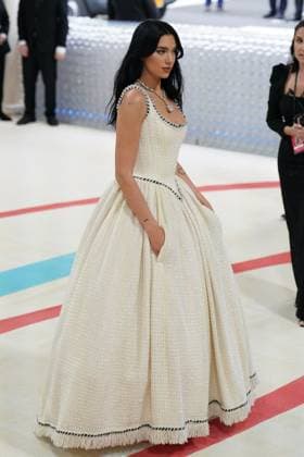 Dua Lipa, wearing Chanel Couture, Tiffany & Co. at arrivals for Karl Lagerfeld: A Line of Beauty - The Costume Institute Met Gala - Part 1, The Metropolitan Museum of Art, New York, NY May 1, 2023. Photo By: Kristin Callahan Everett Collection at arrivals for Karl Lagerfeld: A Line of Beauty - The Costume Institute Met Gala - Part 1, The Metropolitan Museum of Art, New York, NY May 1, 2023. Photo By: Kristin Callahan Everett Collection PUBLICATIONXNOTxINxCANxCHNxFRAxITAxJPNxNORxPOLxRUSxESPxUKxUSA