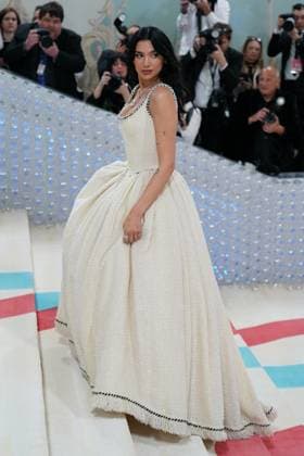 Dua Lipa, wearing Chanel Couture, Tiffany & Co. at arrivals for Karl Lagerfeld: A Line of Beauty - The Costume Institute Met Gala - Part 1, The Metropolitan Museum of Art, New York, NY May 1, 2023. Photo By: Kristin Callahan Everett Collection at arrivals for Karl Lagerfeld: A Line of Beauty - The Costume Institute Met Gala - Part 1, The Metropolitan Museum of Art, New York, NY May 1, 2023. Photo By: Kristin Callahan Everett Collection PUBLICATIONXNOTxINxCANxCHNxFRAxITAxJPNxNORxPOLxRUSxESPxUKxUSA