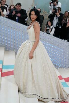 Dua Lipa, wearing Chanel Couture, Tiffany & Co. at arrivals for Karl Lagerfeld: A Line of Beauty - The Costume Institute Met Gala - Part 1, The Metropolitan Museum of Art, New York, NY May 1, 2023. Photo By: Kristin Callahan Everett Collection at arrivals for Karl Lagerfeld: A Line of Beauty - The Costume Institute Met Gala - Part 1, The Metropolitan Museum of Art, New York, NY May 1, 2023. Photo By: Kristin Callahan Everett Collection PUBLICATIONXNOTxINxCANxCHNxFRAxITAxJPNxNORxPOLxRUSxESPxUKxUSA