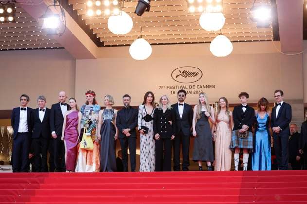 Guest, Philippe Bober, Lukas Turtur, Ksenia Devriendt, Luke Barker, Mia Wasikowska, Mathieu Demy, Elsa Zylberstein, Jessica Hausner, Amir El Masry, Florence Baker, Gwen Currant, Samuel D Anderson, Geraldine Bajard and Johannes Schubert at the premiere of the feature film Club Zero at the Festival de Cannes 2023 76 Cannes International Film Fe Foto:xD.xBedrosianx xFuturexImage
