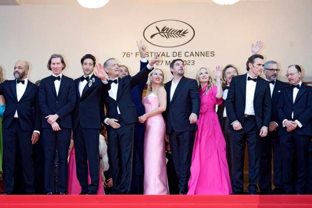 Jeffrey Wright, Wes Anderson, Adrien Brody, Tom Hanks, Alexandre Desplat, Scarlett Johansson, Damien Bonnard, Hope Davis, Bryan Cranston, Matt Dillon, Steve Carell and Fisher Stevens at the premiere of the feature film Asteroid City at the Festival de Cannes 2023 76 Cannes International Film Festival at the Palais des Festivals Cannes, 23 05 2023. Foto:xD.xBedrosianx xFuturexImage