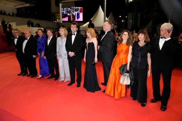 Il Sol Dell Avvenire (A Brighter Tomorrow) Red Carpet - The 76th Annual Cannes Film Festival IPP talian film producer Paolo Del Brocco, actor Michele Eburnea, Italian director Nanni Moretti, actor Angelo Galdi and Italian actor Giuseppe Scoditti, French actor Mathieu Amalric, actress Sun Hee You, Italian writer Federica Pontremoli, Italian actress Valentina Romani, Czech-Italian actress Barbora Bobulova, Italian writer Francesca Marciano and Italian writer Valia Santella attends the Il Sol Dell Avvenire (A Brighter Tomorrow) red carpet during the 76th annual Cannes film festival at Palais des Festivals on May 24, 2023 in Cannes, France. Cannes France Copyright: xDanielexCifalà x originalFilename: cifala-notitle230525_npU8B.jpg
