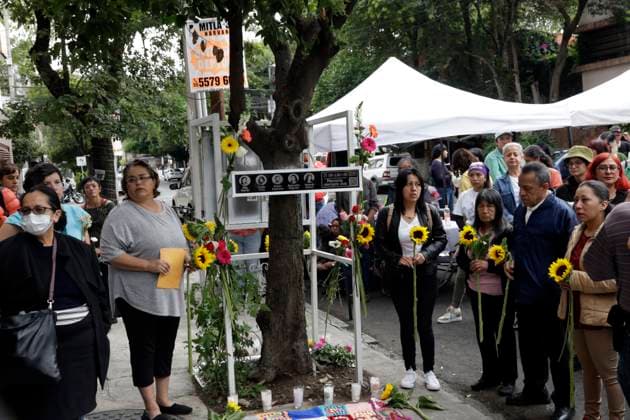 July 30, 2023, Mexico City, Mexico: Family members, activists, and friends of Ruben Espinosa Becerril, Nadia Vera, Mile Virginia Martin, Yesenia Quiroz, and Olivia Alejandra Negrete, murdered on July 31, 2015 in an apartment in the Narvarte neighborhood ; pay homage to 8 years of the multi-homicide and demand justice at the scene of the crime in Mexico City. on July 30, 2023 in Mexico City, Mexico Mexico City Mexico - ZUMAe321 20230730_zia_e321_011 Copyright: xLuisxBarronx