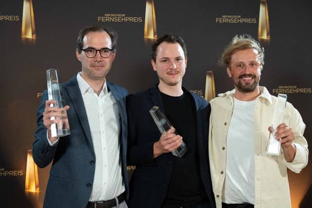 Award winners v l Rainer NIGRELLI, editor, Florian BOETTGER, editor Christoph OTTO, editor, Best Editing Montage Fiction, Red Carpet, Red Carpet Show, Arrival, Arrival, German Television Award Ceremony, The Night of the Creatives The German Television Award 2023, German Television Award 2023 in Cologne, on 27 09 2022