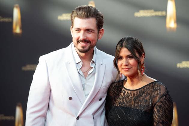 Stefanie BRUNGS, presenter, with husband Christian WACKERT, red carpet, red carpet show, arrival, arrival, award ceremony of the German Television Award, The German Television Award 2023, German Television Award 2023 in the MMC Studios Cologne, on 28 09 2023