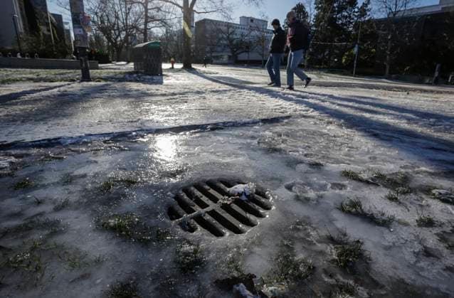 (240113) -- VANCOUVER, Jan. 13, 2024 -- Pedestrians walk on the frozen pavement at the University of British Columbia in Vancouver, British Columbia, Canada, on Jan. 12, 2024. Environment Canada issued weather warnings, statements and watches in every province and territory across the country on Friday morning. Extreme cold is an issue on the West Coast, in the Prairies and in northern Canada, where it may feel as cold as minus 55 Celsius, CTV News reported. (Photo by Xinhua) CANADA-VANCOUVER-EXTREME COLD WEATHER LiangxSen