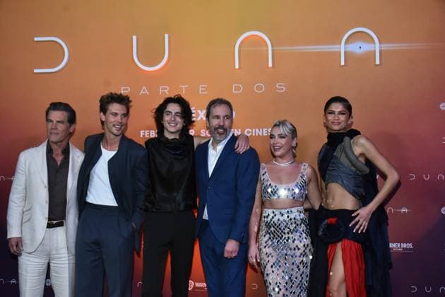 February 5, 2024, Mexico City, Ciudad de Mexico, Mexico: February 05, 2024, Mexico City, Mexico: (L-R) Josh Brolin, Austin Butler, Timotho e Chalame, Denis Villeneuve, Florence Pugh and Zendaya attend the Photocall from Dune: Part Two at Mexico City Four Season Hotel. on February 5, 2024. In Mexico City, Mexico. Mexico City Mexico - ZUMAe321 20240205_zea_e321_207 Copyright: xCarlosxTischler xEyepixxGroupx