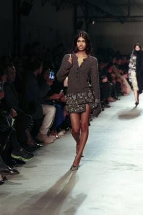 - Milan, Milan Women s Fashion Week: Fall Winter 2025 - Women s Fashion, Autumn Winter 2025.- fashion show - catwalk Pictured: Model - - Copyright: xIPA ABACAx